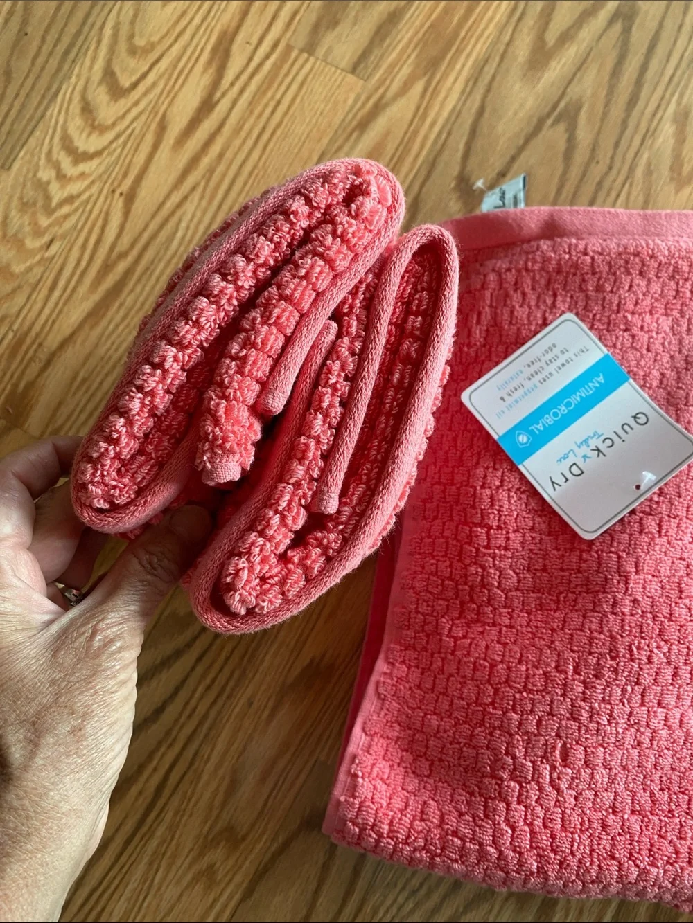 Truly Lou Coral Pink Textured Bath Towel & Hand Towel Set NWT Cottage